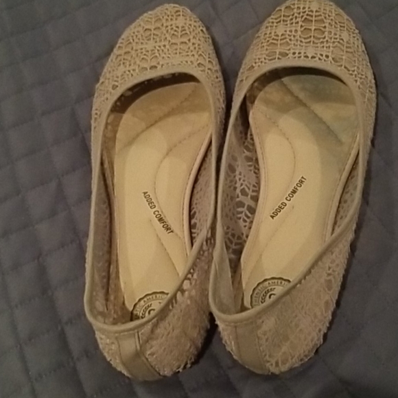 Slip on flats, gray lace, reinforced toe